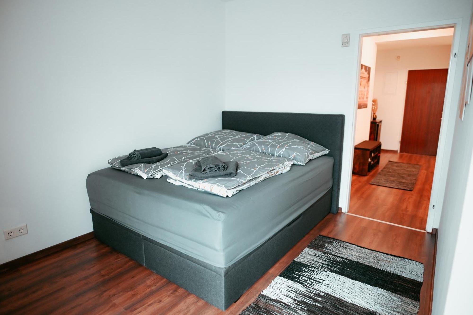 Vienna Shopping Center 3 Apartment Екстер'єр фото