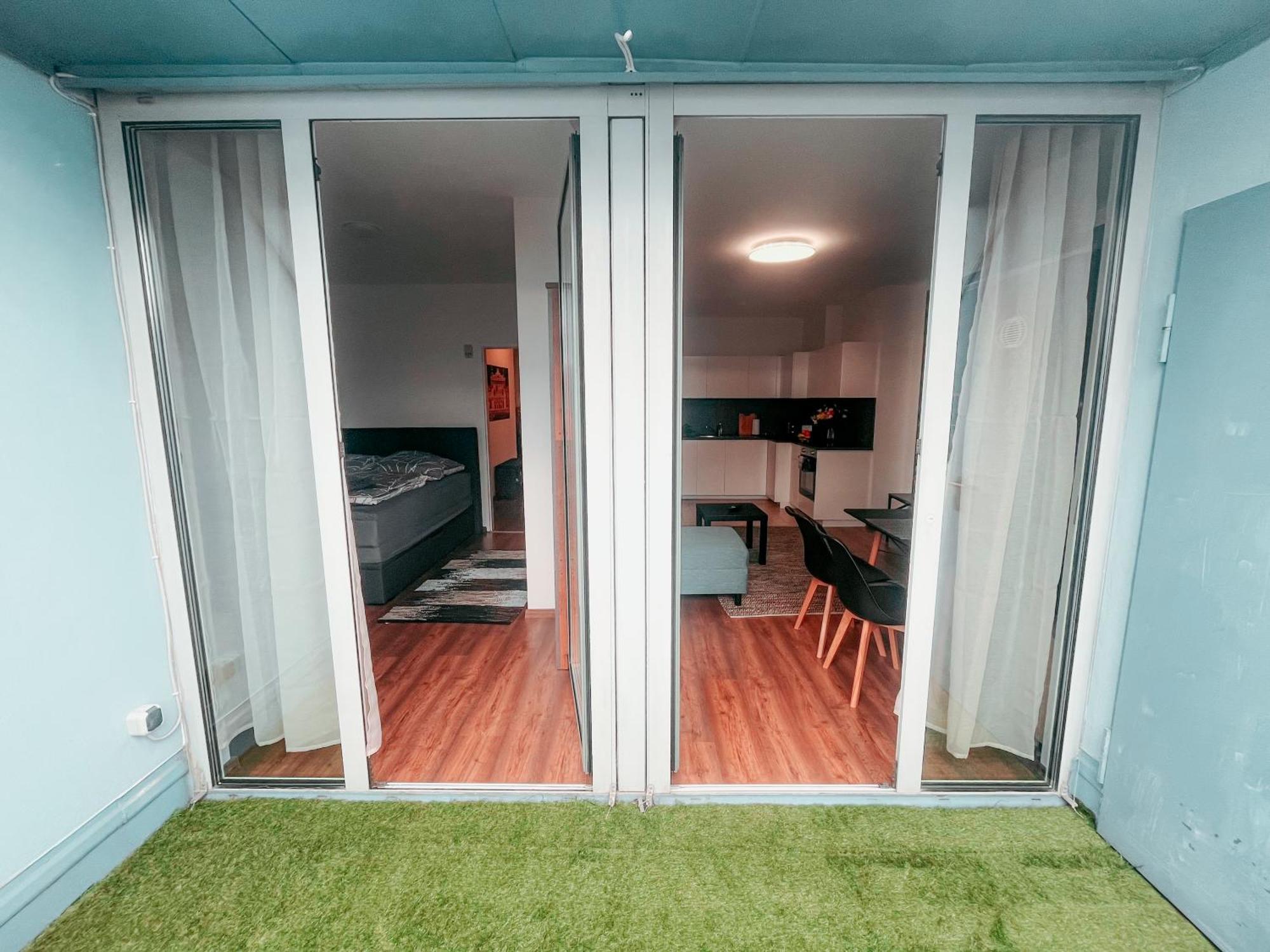 Vienna Shopping Center 3 Apartment Екстер'єр фото